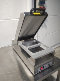 Top sealing machine duniform DF25